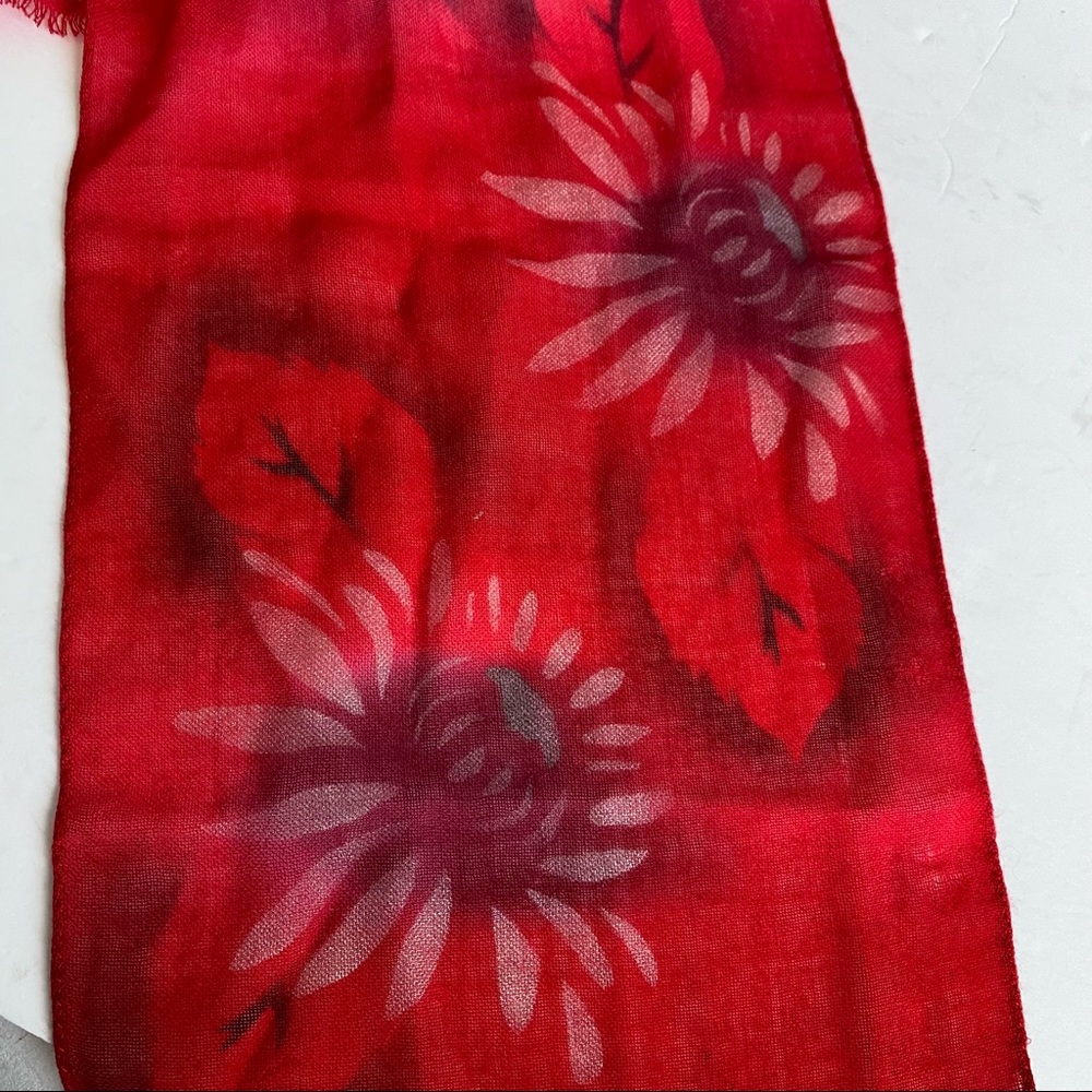 Hand-painted wool Rectangular Scarf - Picture 7 of 7